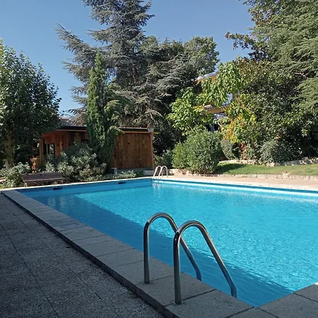 Jardin Las Secuoyas Becerril de la Sierra Exterior photo